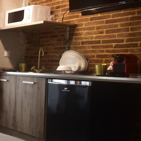 Appartement Jacuzzi Privatif : Urban Love 阿维河畔维内 外观 照片