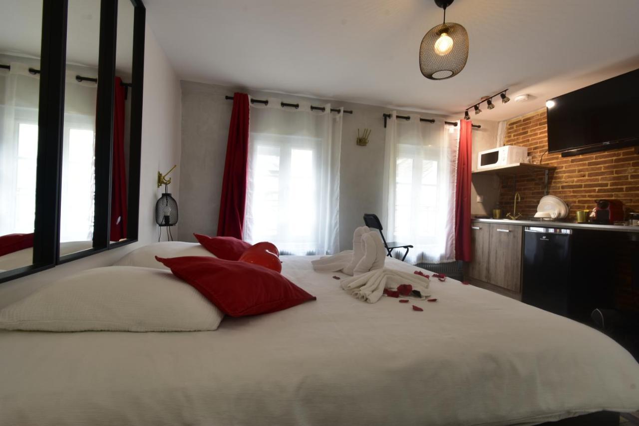 Appartement Jacuzzi Privatif : Urban Love 阿维河畔维内 外观 照片