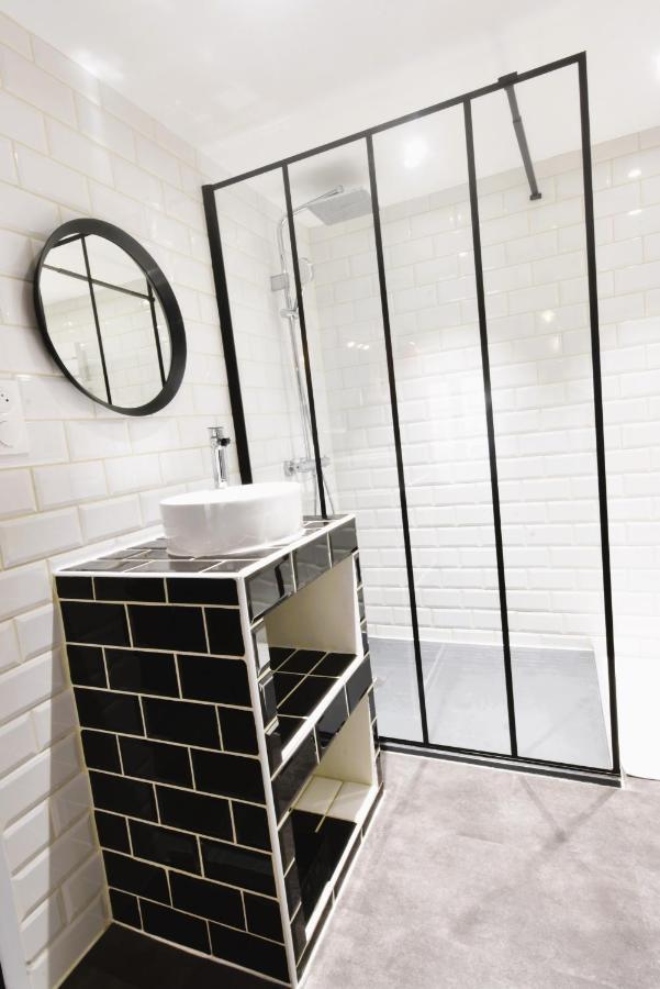 Appartement Jacuzzi Privatif : Urban Love 阿维河畔维内 外观 照片