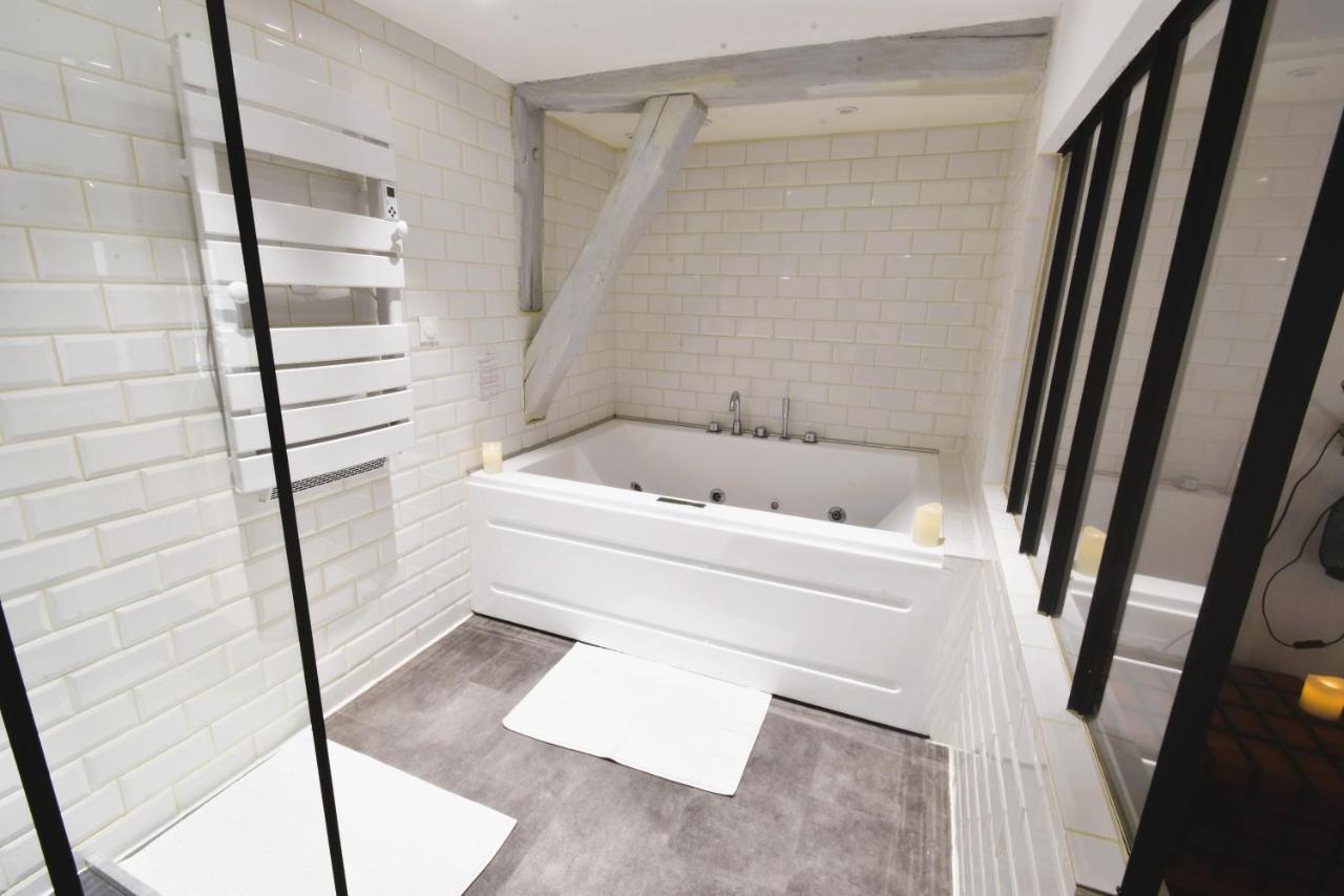 Appartement Jacuzzi Privatif : Urban Love 阿维河畔维内 外观 照片